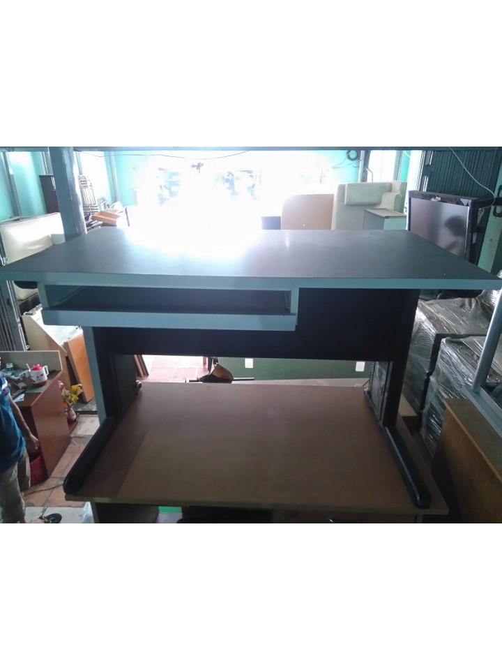 Bán Bàn Làm Việc MFC Chân Sắt 1m2 Cũ